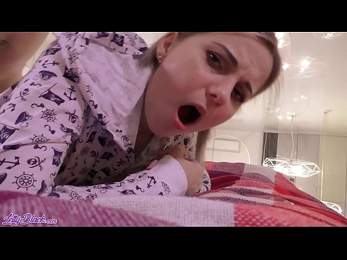 ❤️ Тачаангуй ээж залгих болон pregistyle секс - булэг ойр хүртэл Секс видео манайд